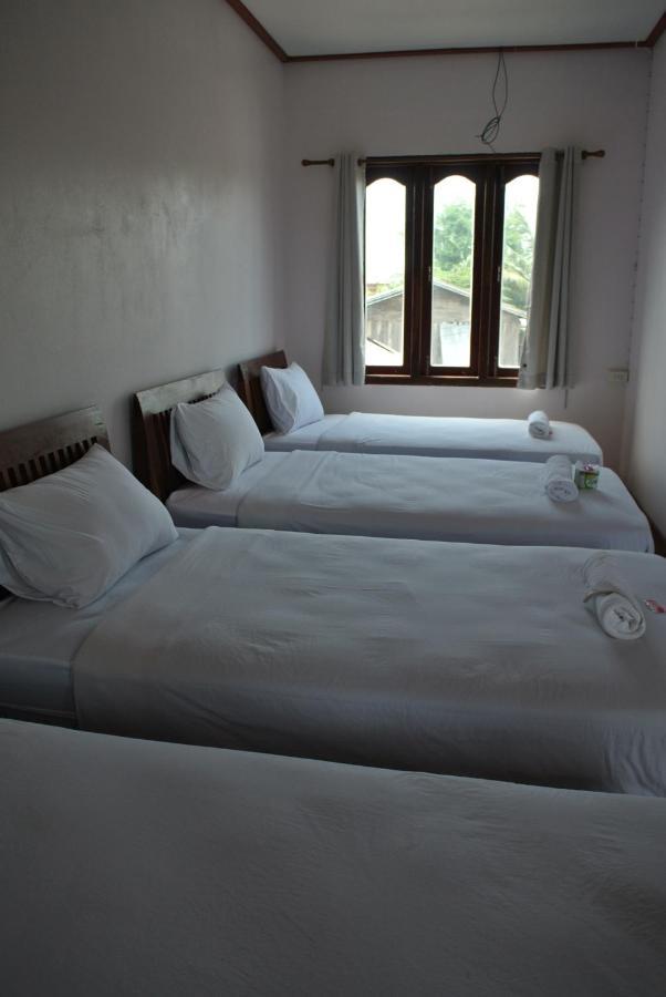 Mama Leurth Sunset Guesthouse Ban Dondét Værelse billede